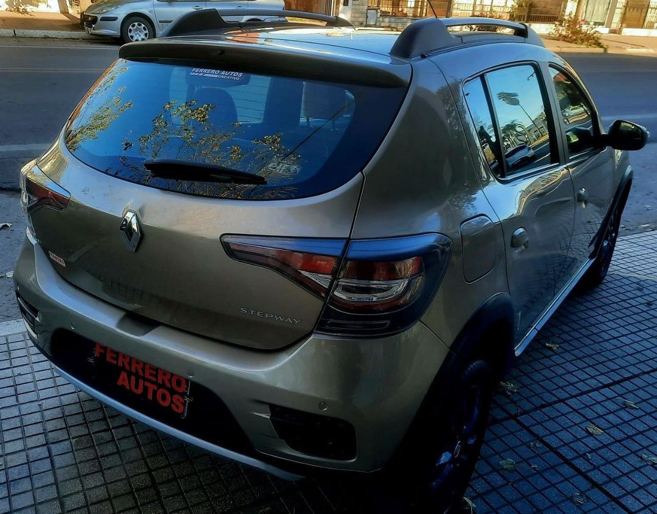 Renault Sandero Usado Financiado en Córdoba, deRuedas