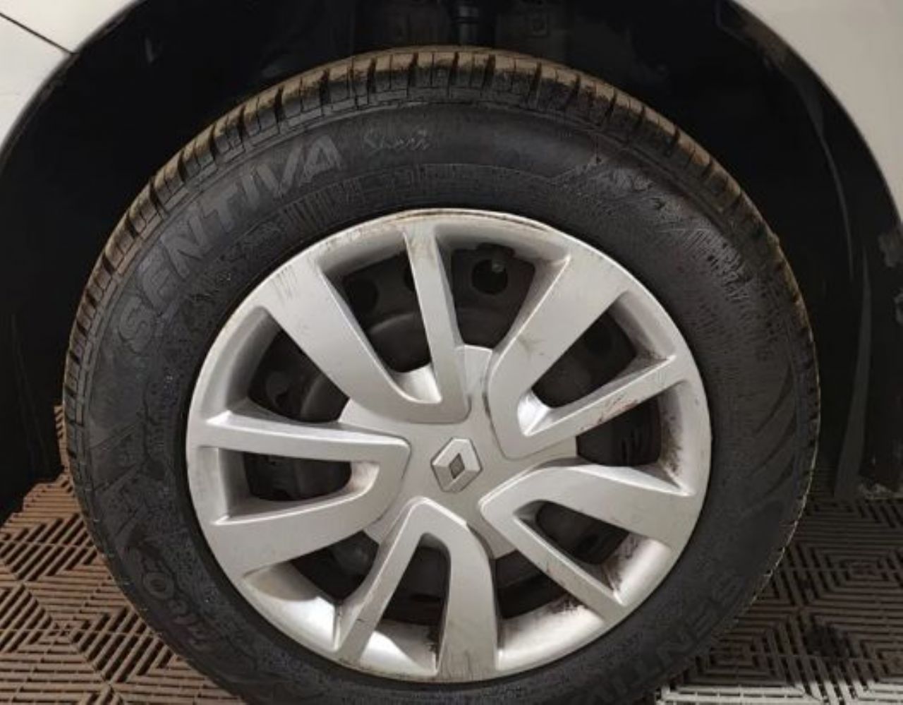Renault Sandero Usado en Córdoba, deRuedas