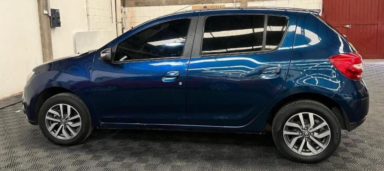 Renault Sandero Usado Financiado en Córdoba, deRuedas
