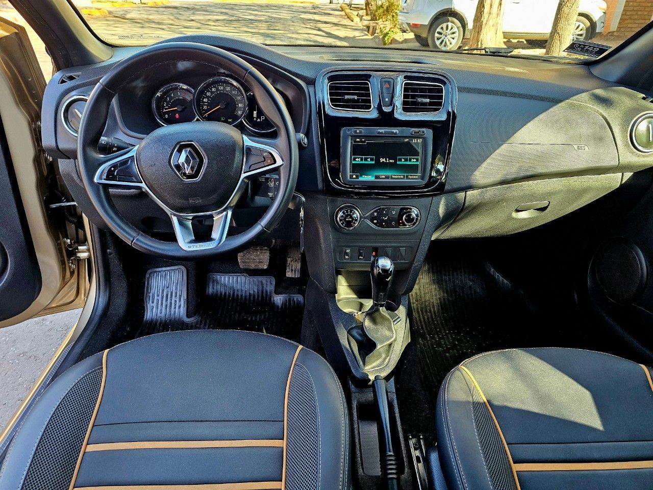 Renault Sandero Usado en Mendoza, deRuedas