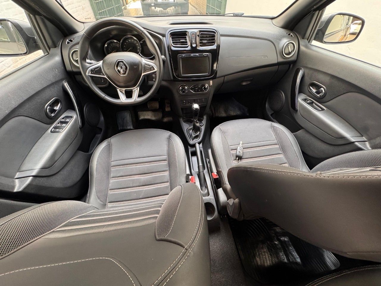 Renault Sandero Usado Financiado en Mendoza, deRuedas