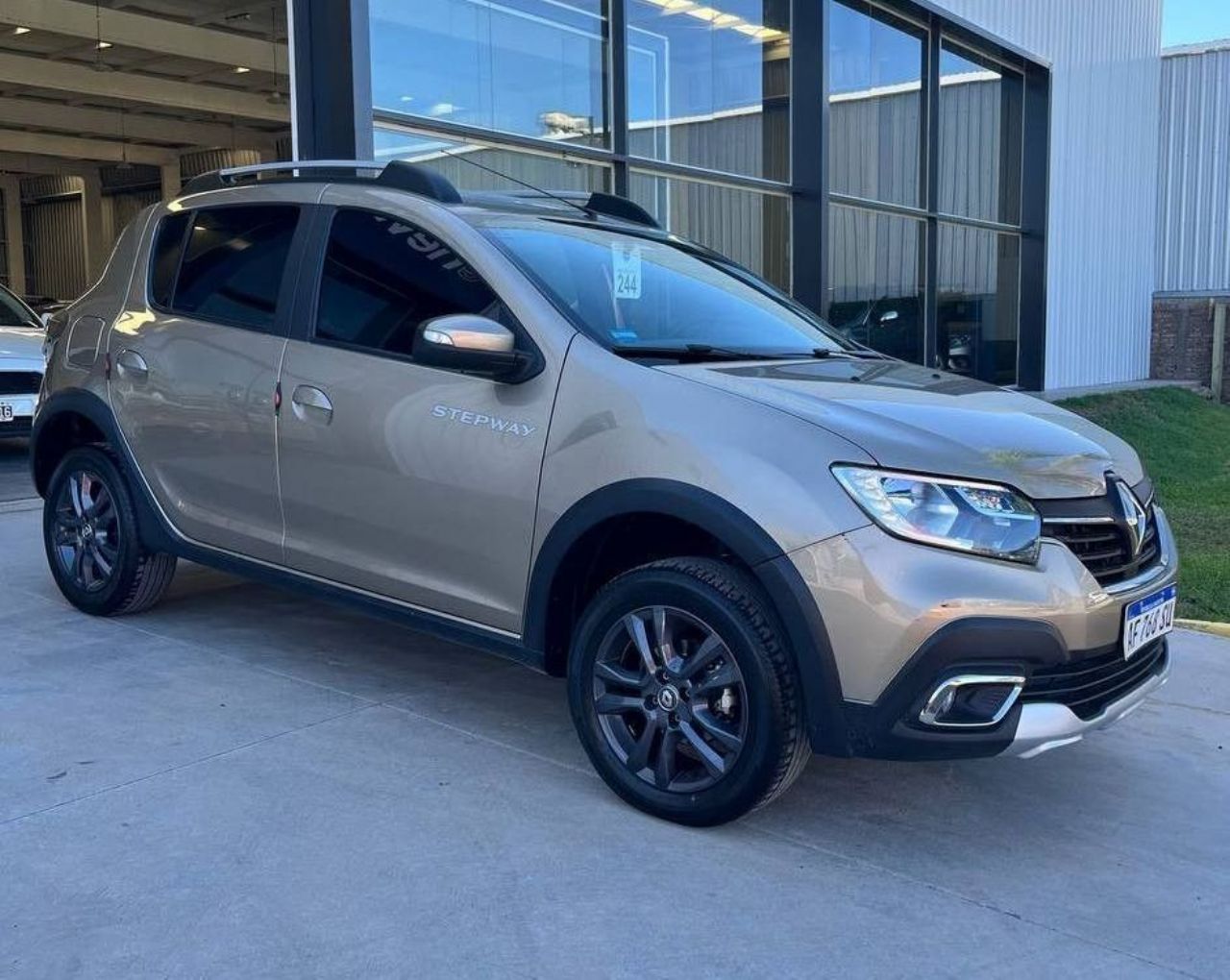 Renault Sandero Usado en San Juan, deRuedas