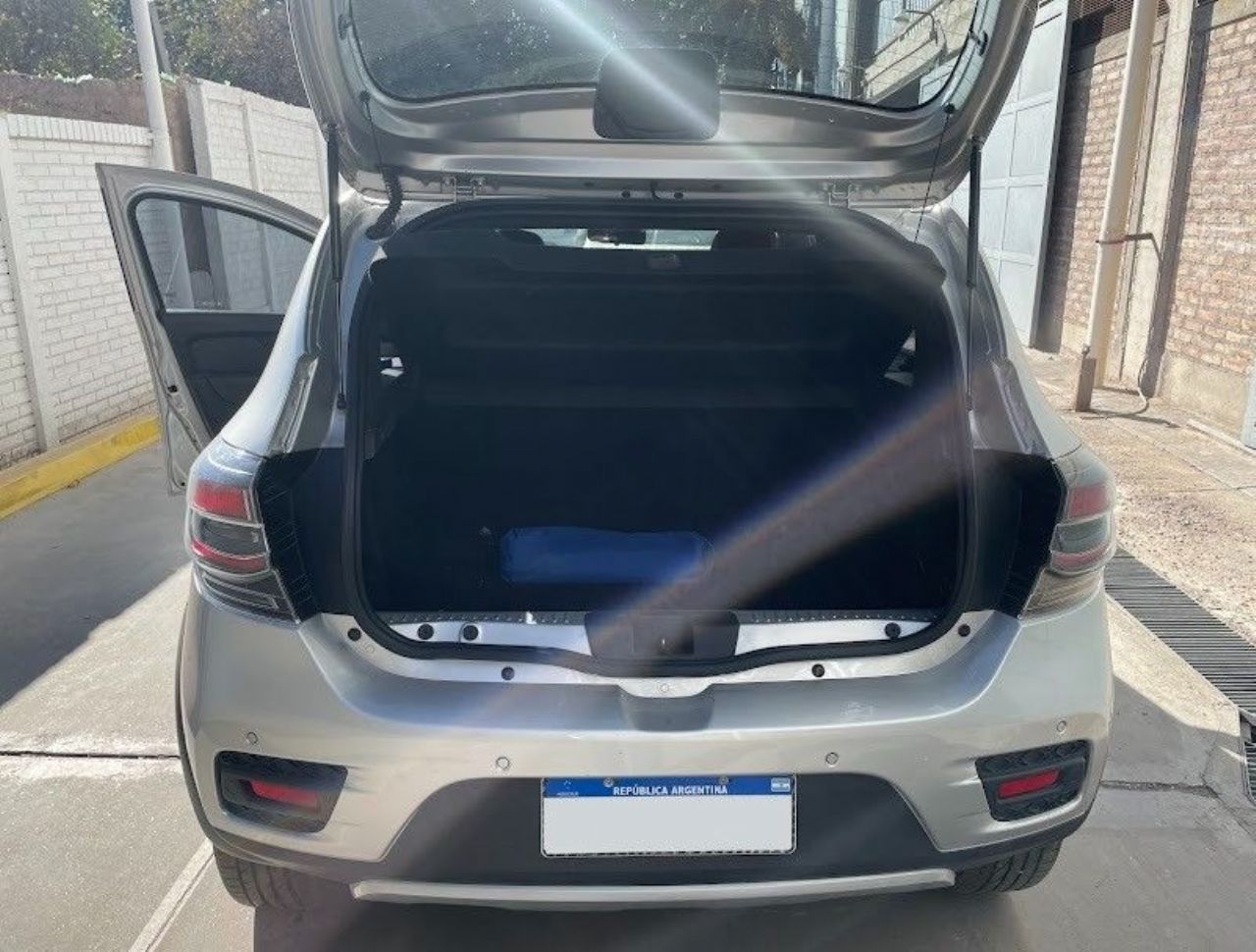 Renault Sandero Usado en San Juan, deRuedas