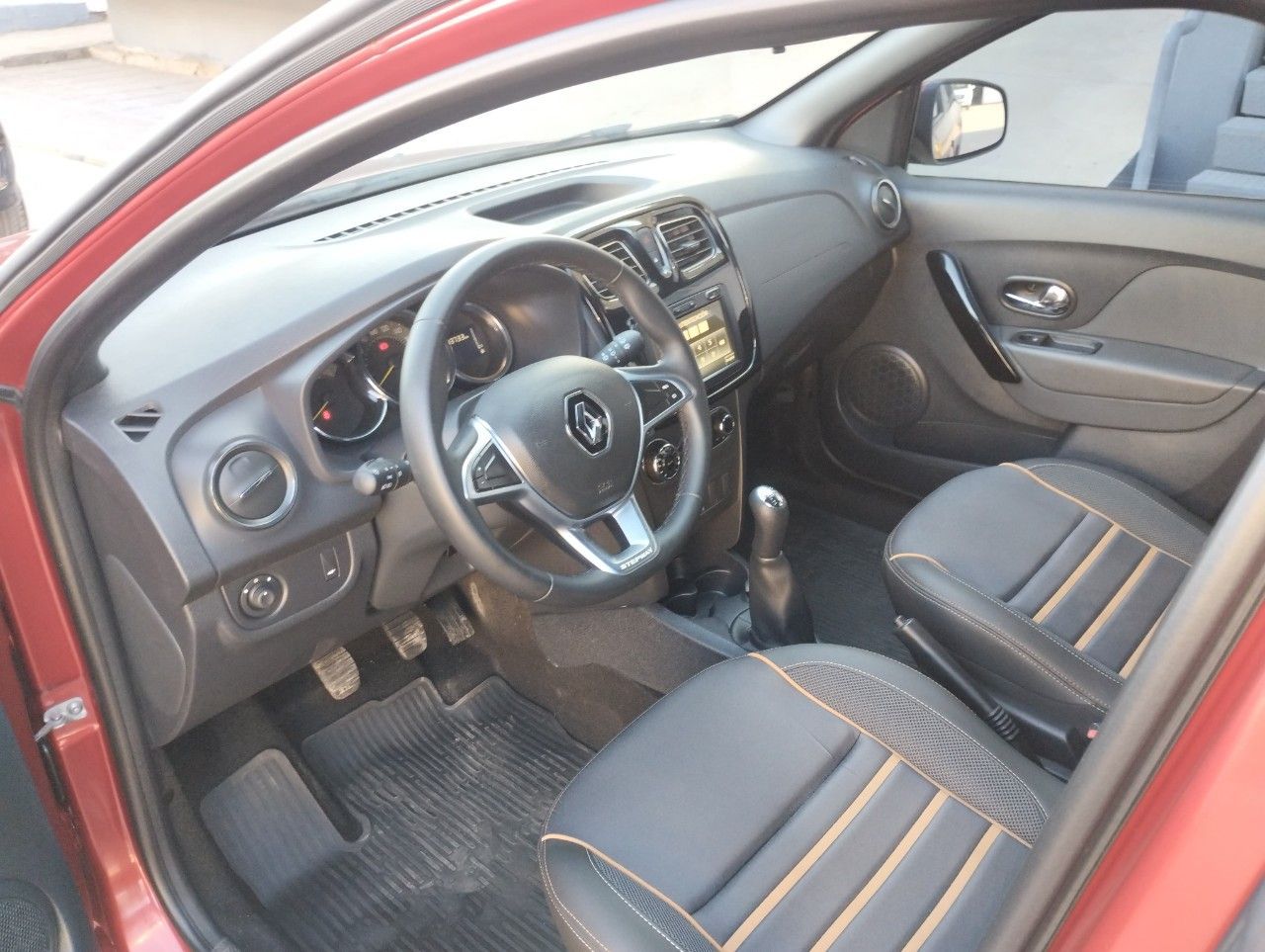 Renault Sandero Usado en Mendoza, deRuedas