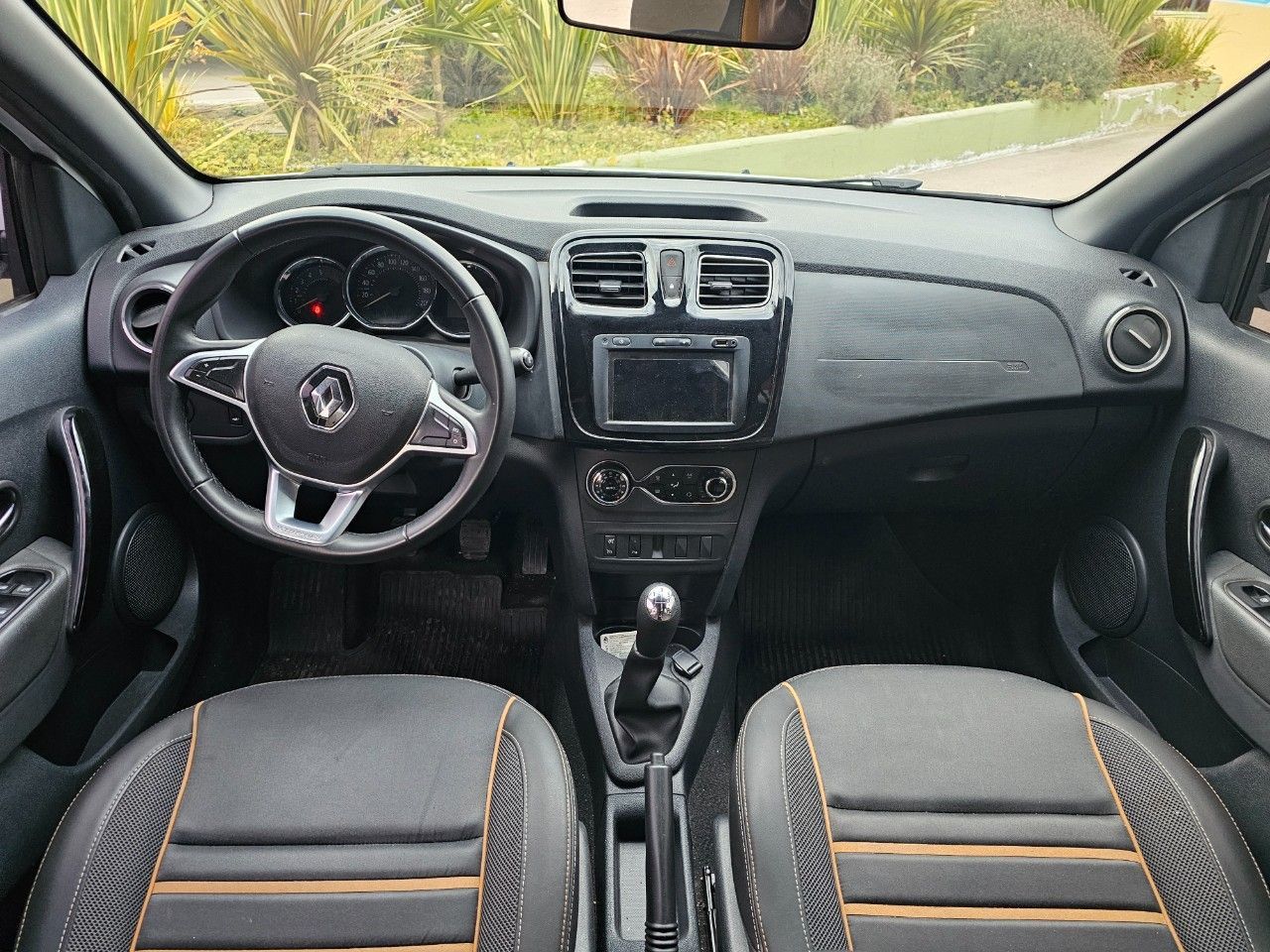 Renault Sandero Usado Financiado en Mendoza, deRuedas