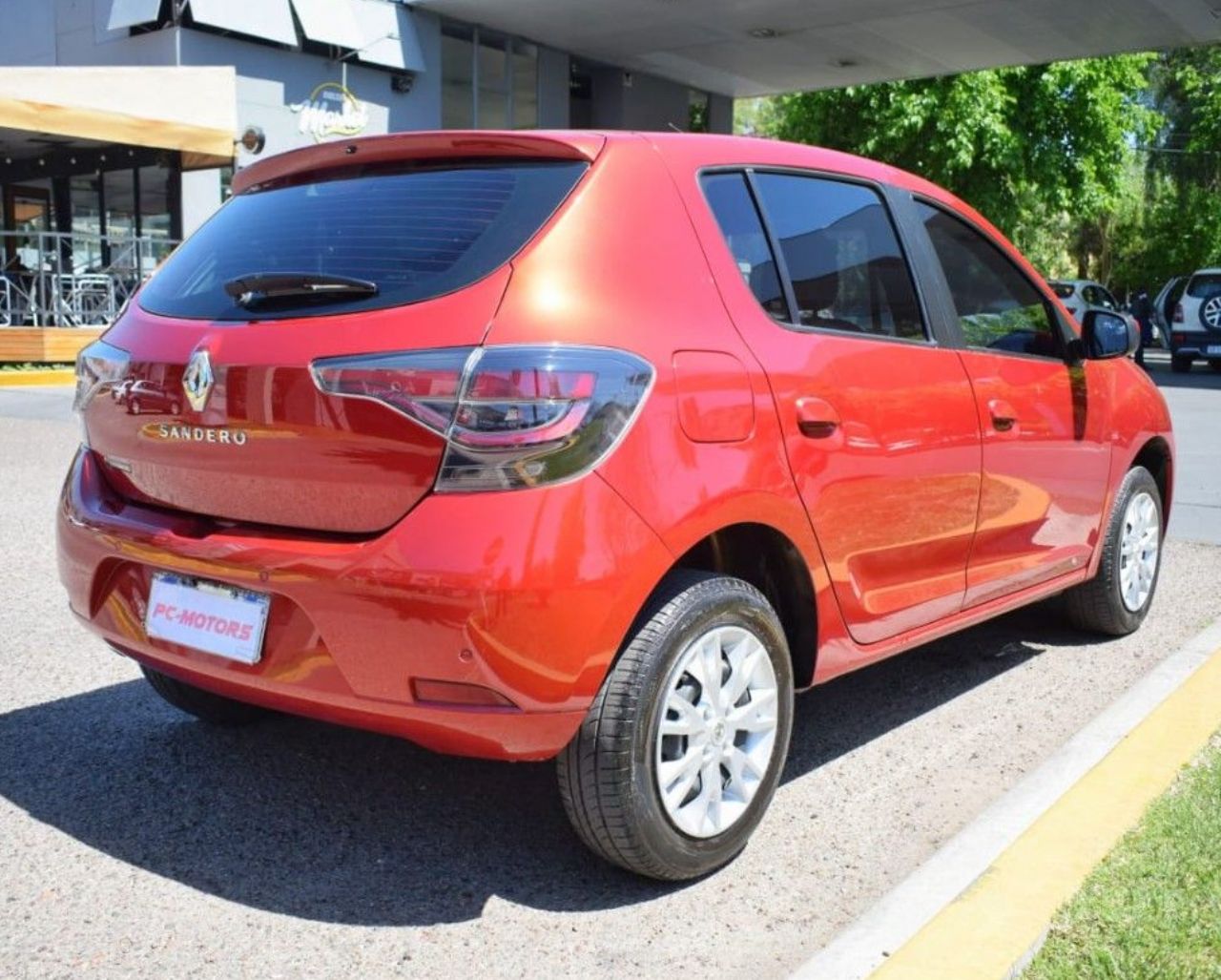 Renault Sandero Usado Financiado en Mendoza, deRuedas