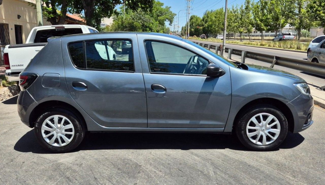 Renault Sandero Usado Financiado en Mendoza, deRuedas