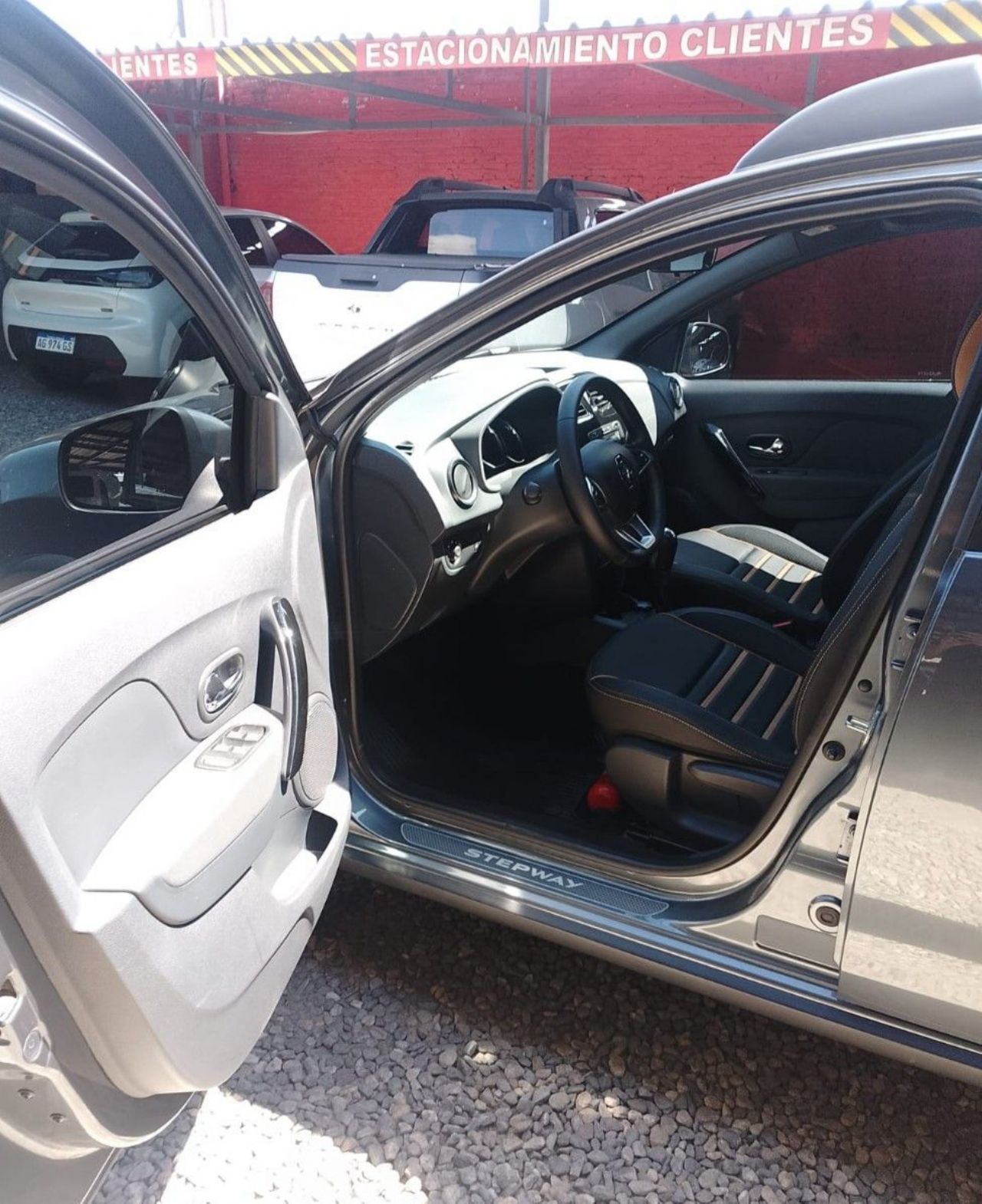 Renault Sandero Usado Financiado en Córdoba, deRuedas