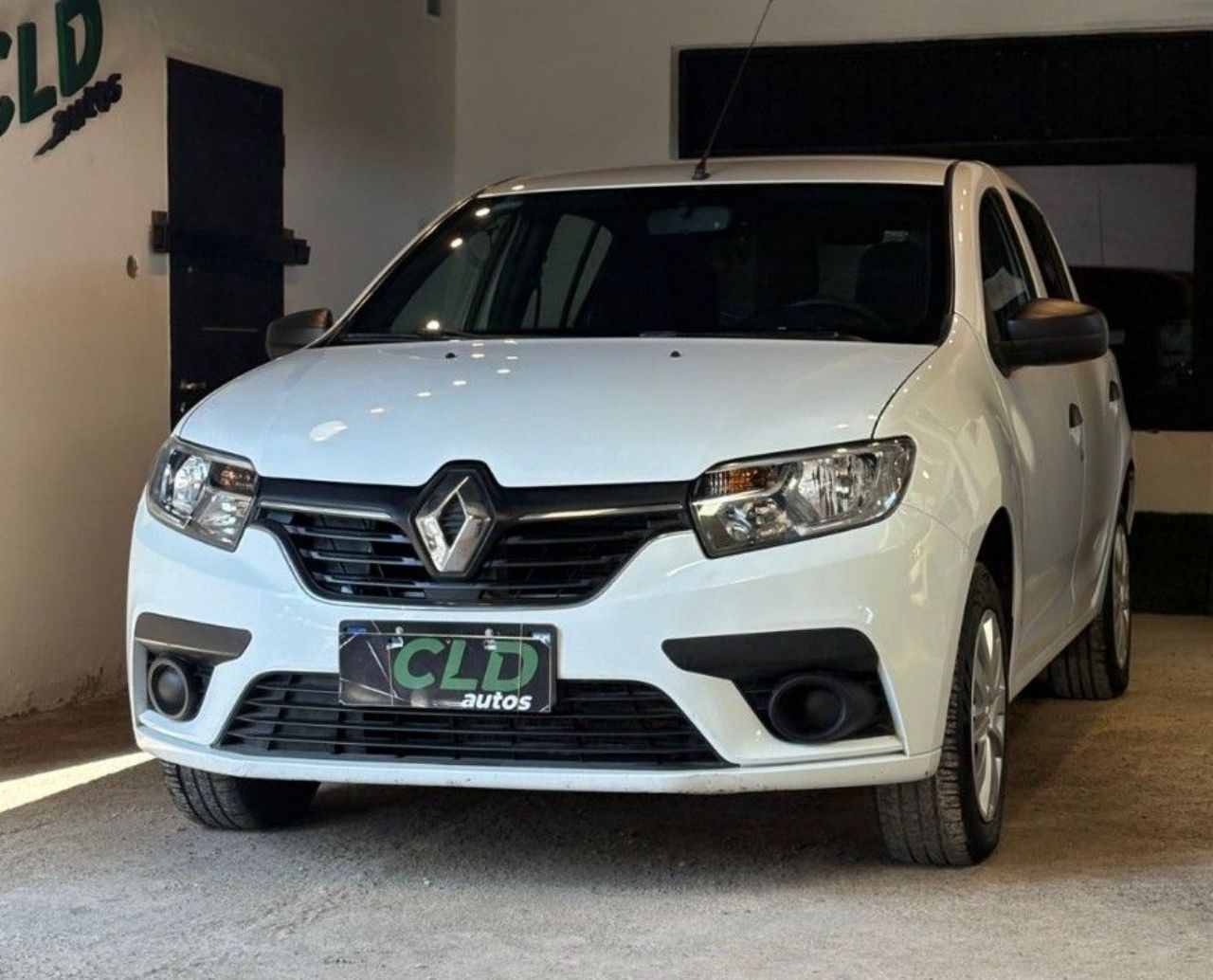 Renault Sandero Usado Financiado en Mendoza, deRuedas
