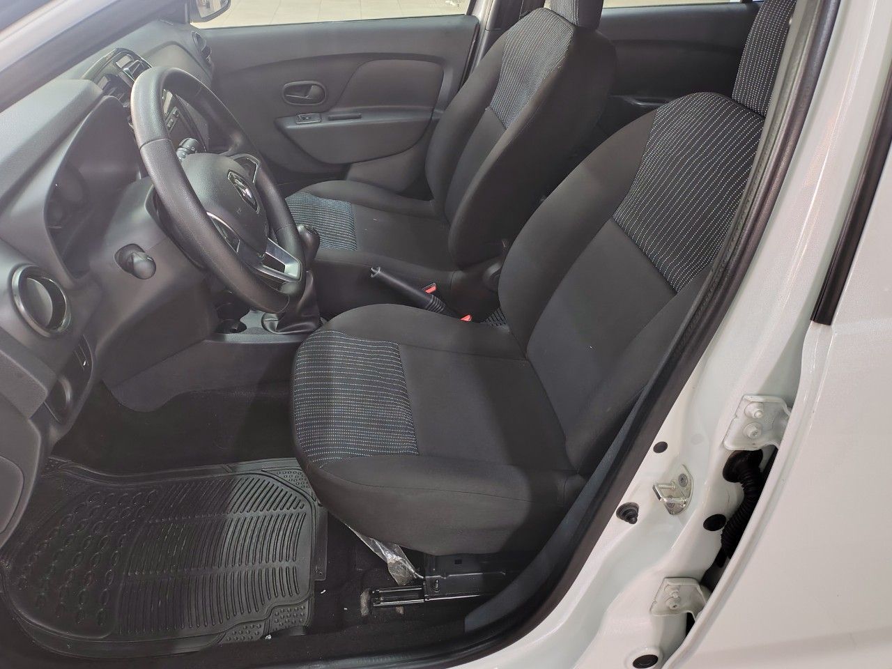 Renault Sandero Usado en Mendoza, deRuedas