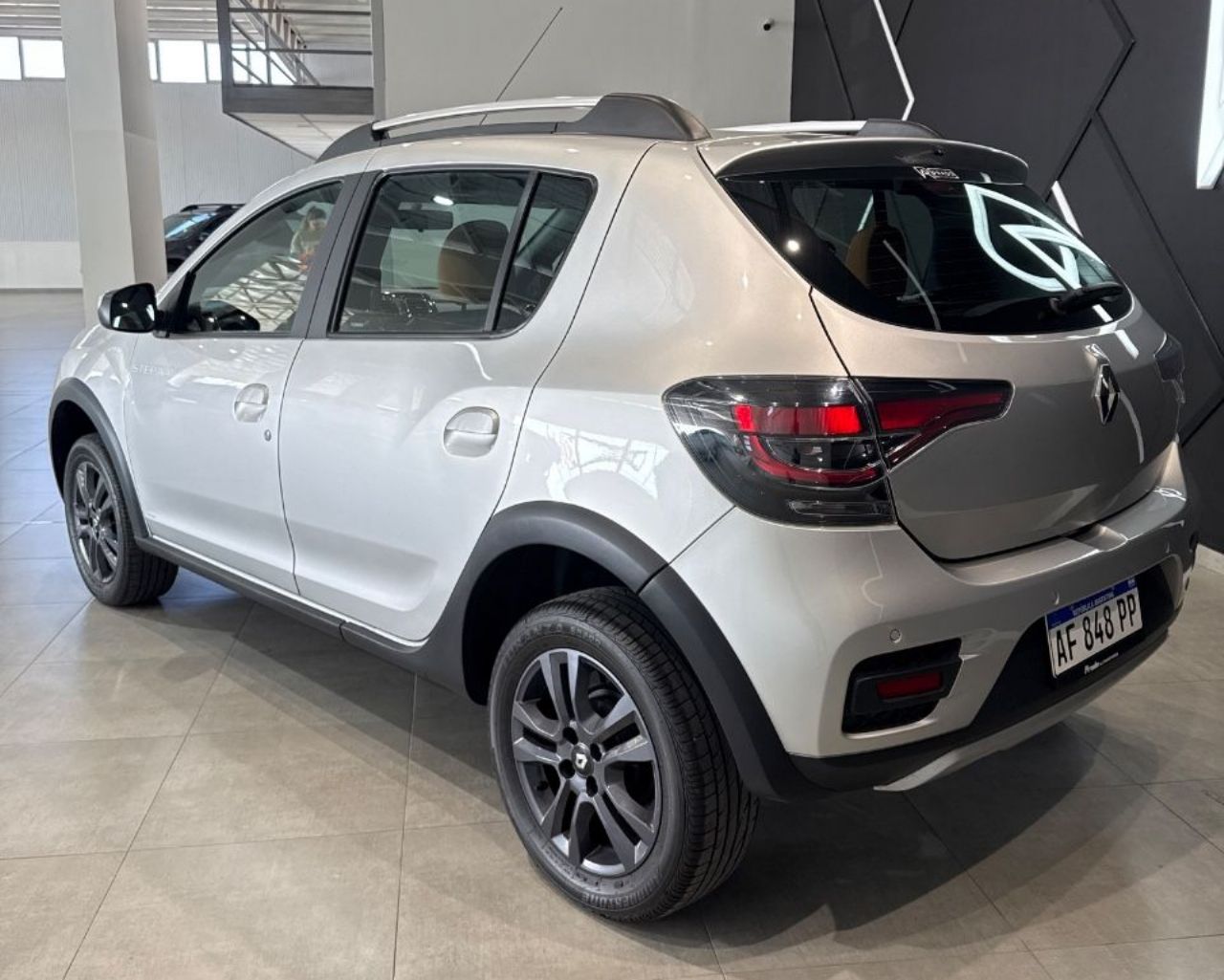 Renault Sandero Usado Financiado en Mendoza, deRuedas