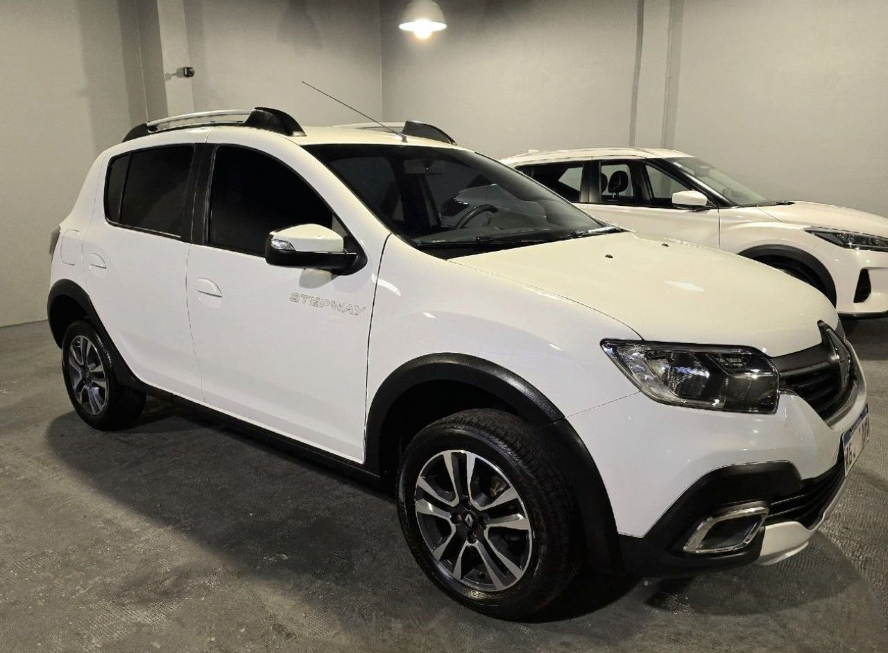 Renault Sandero Usado Financiado en Mendoza, deRuedas