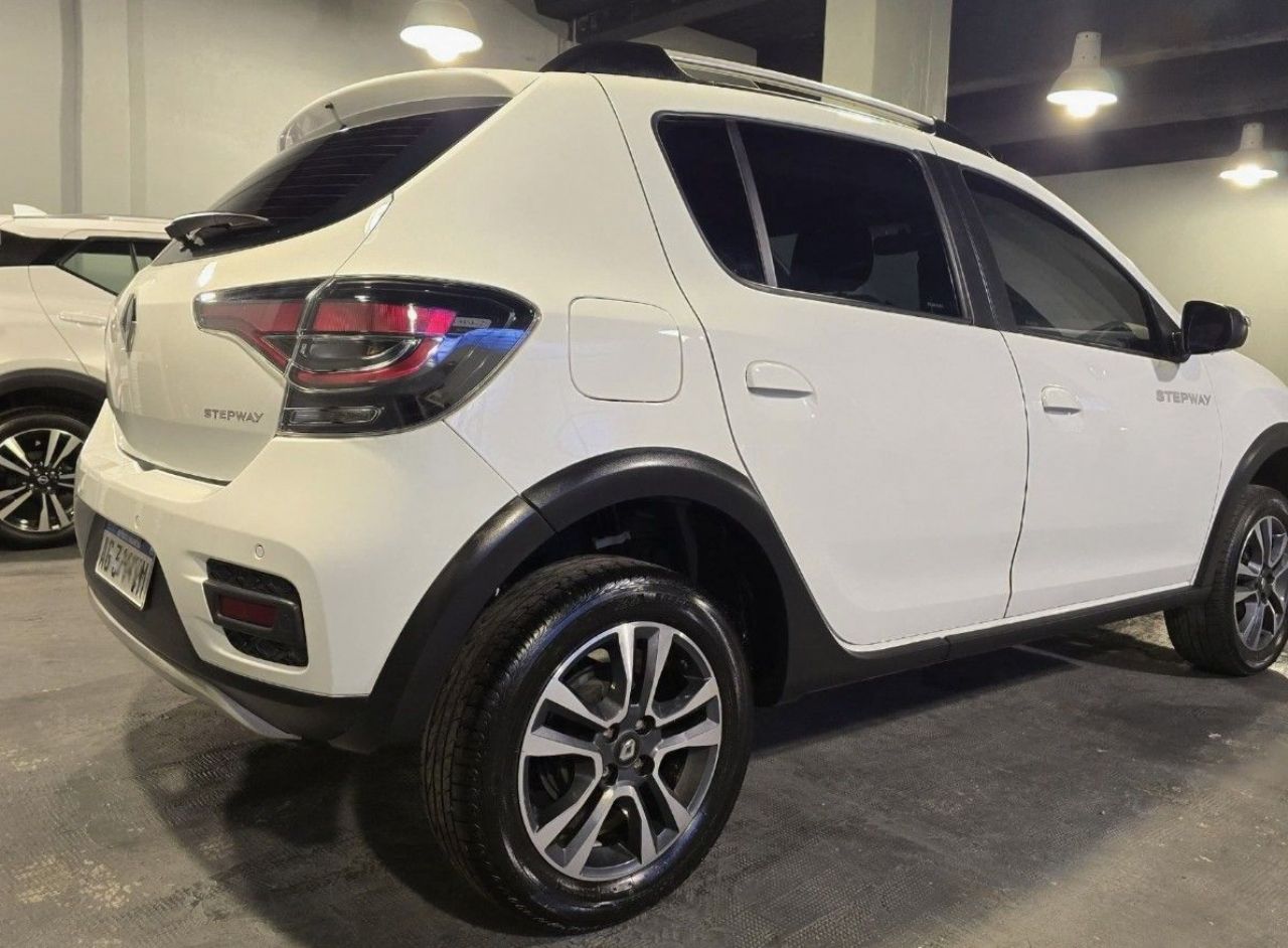 Renault Sandero Usado Financiado en Mendoza, deRuedas