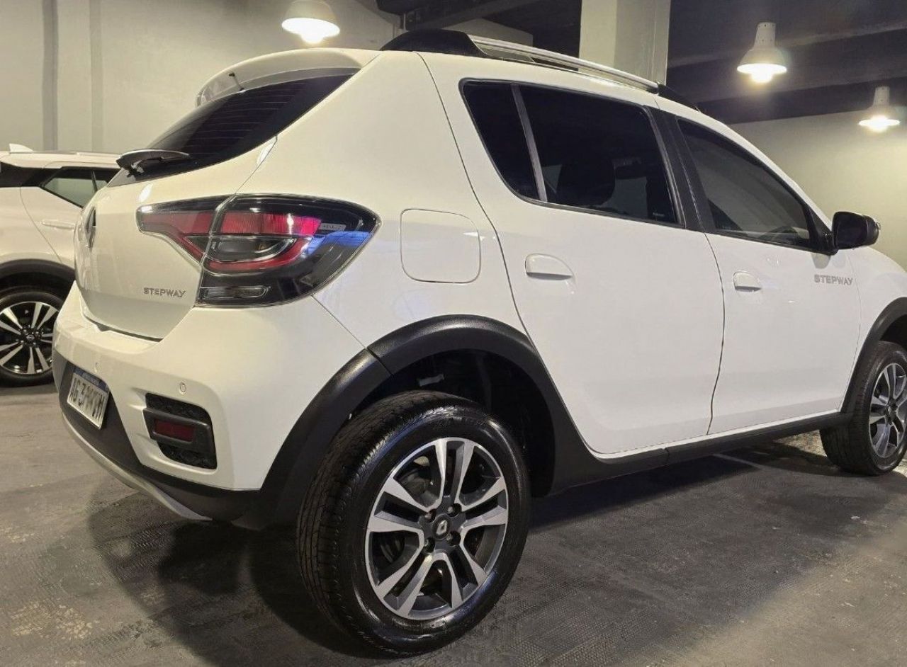 Renault Sandero Usado Financiado en Mendoza, deRuedas