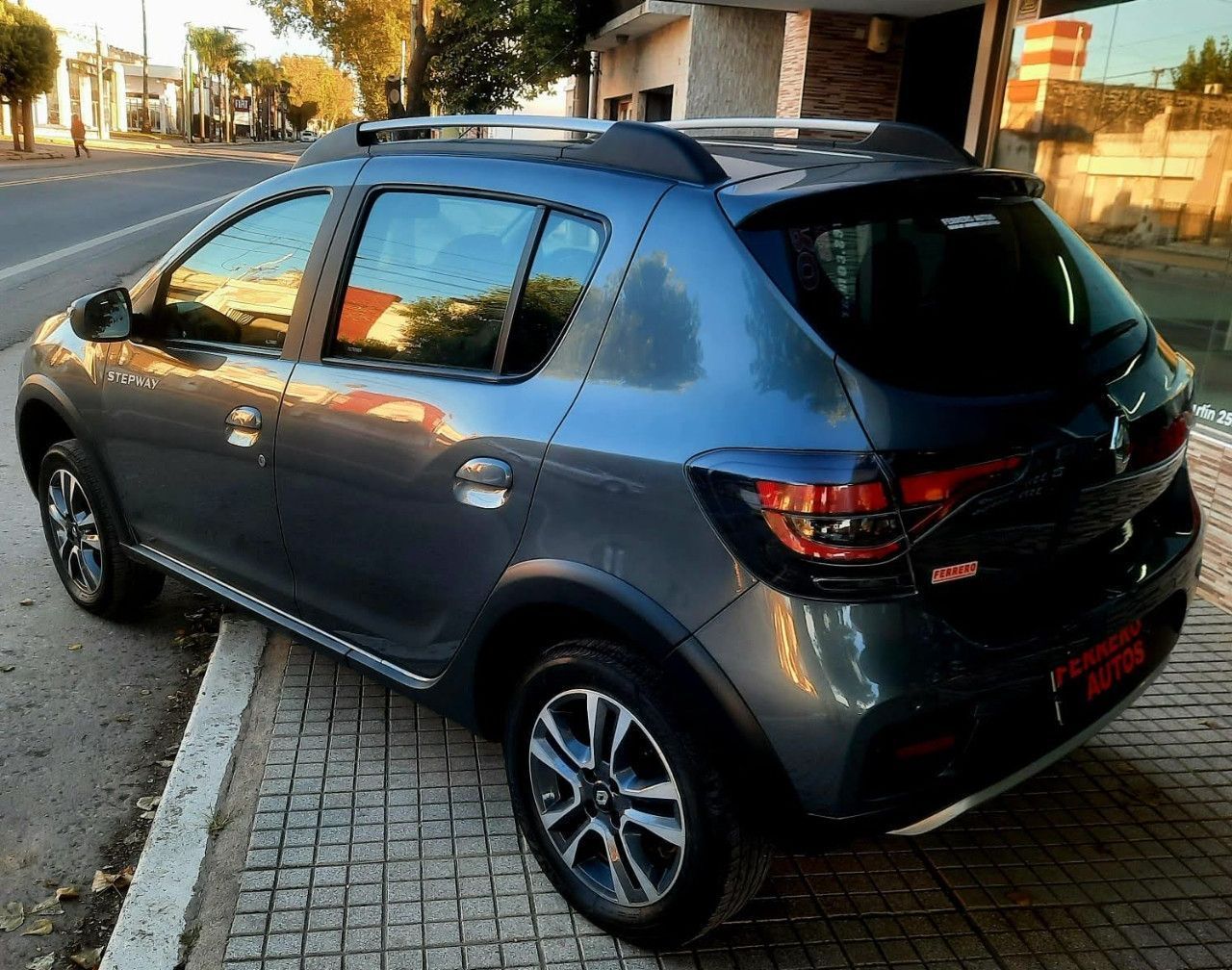 Renault Sandero Usado Financiado en Córdoba, deRuedas