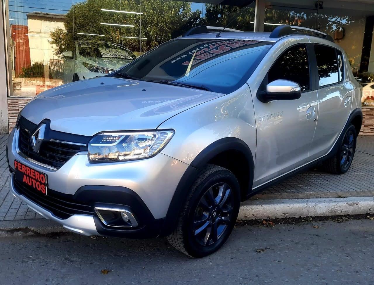 Renault Sandero Usado Financiado en Córdoba, deRuedas