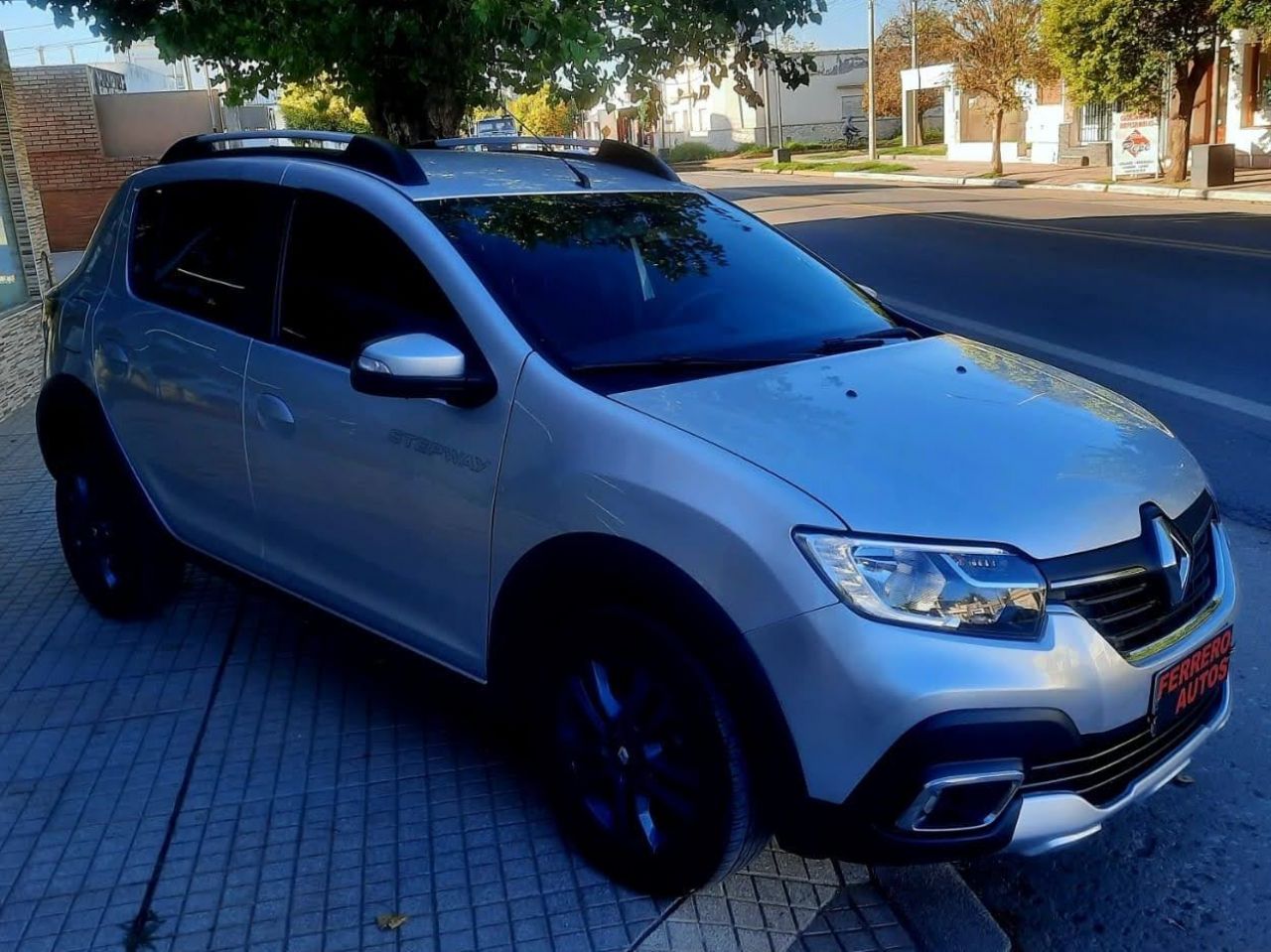 Renault Sandero Usado Financiado en Córdoba, deRuedas
