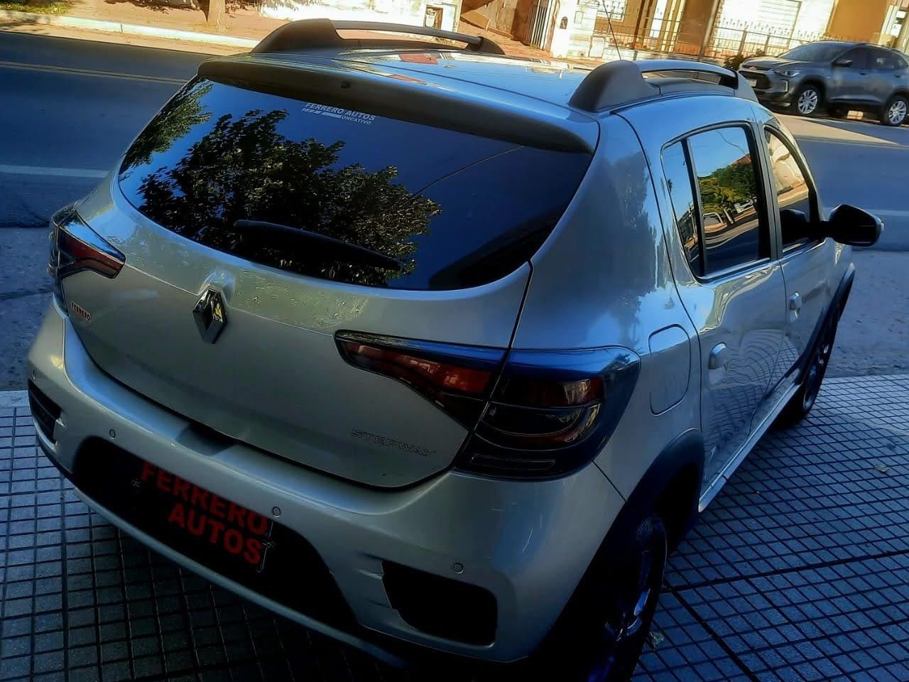 Renault Sandero Usado Financiado en Córdoba, deRuedas