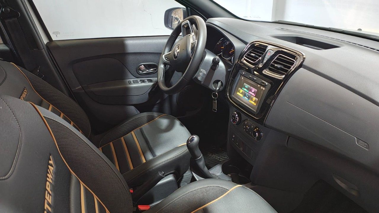 Renault Sandero Usado en Córdoba, deRuedas