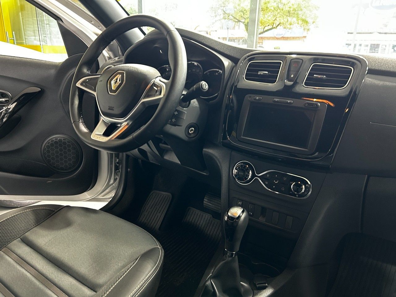 Renault Sandero Usado Financiado en Córdoba, deRuedas
