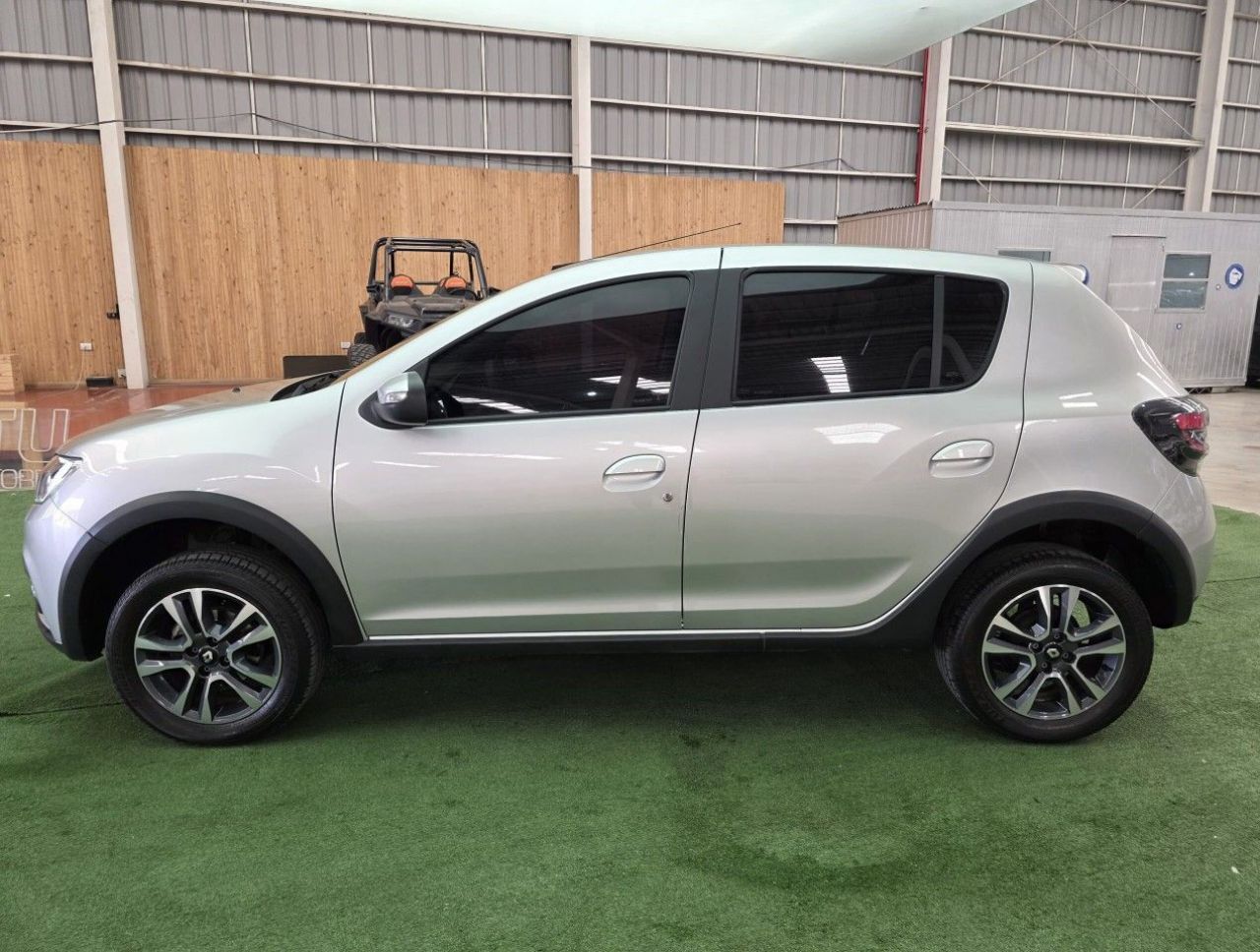 Renault Sandero Usado Financiado en Córdoba, deRuedas
