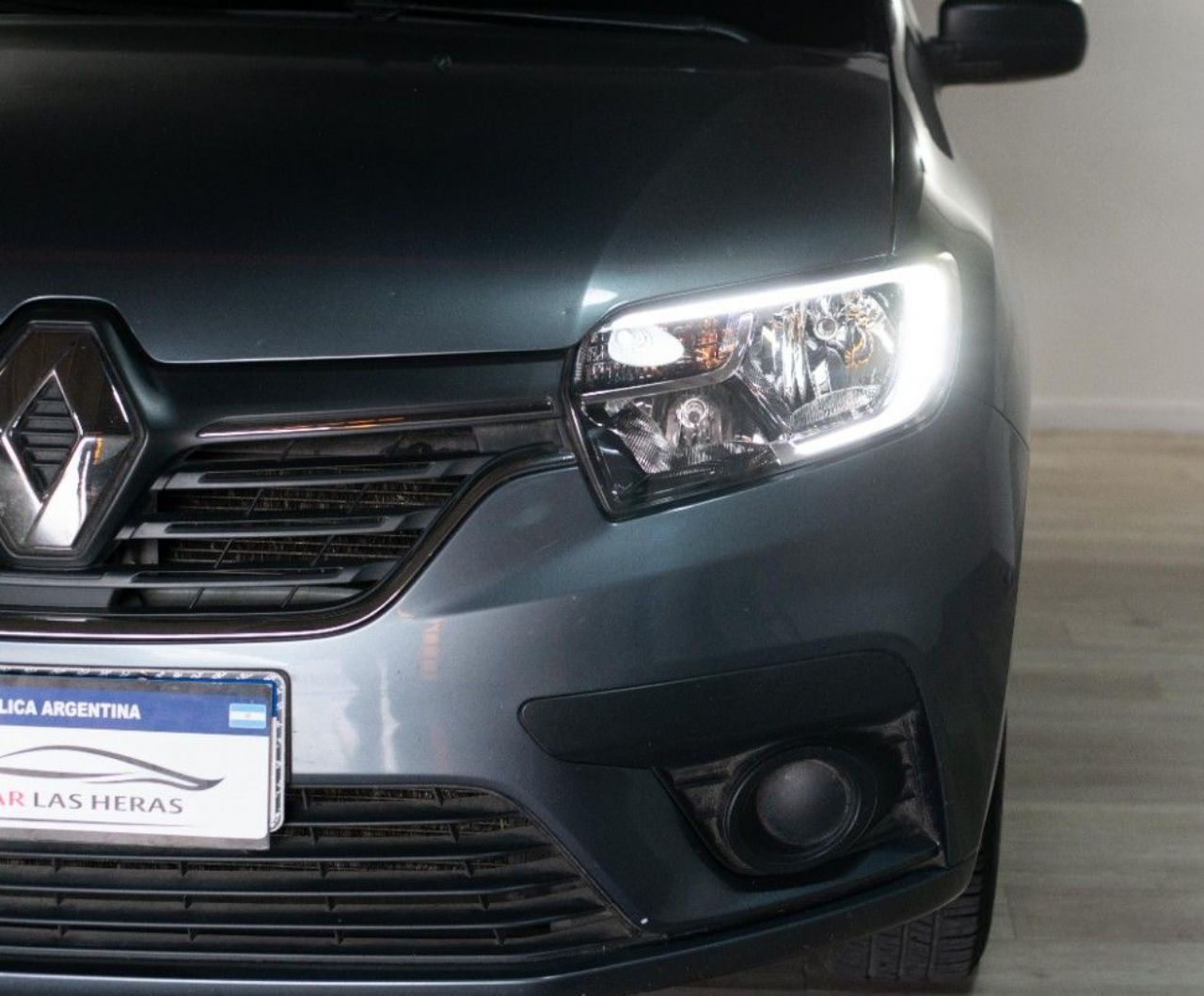 Renault Sandero Usado Financiado en Córdoba, deRuedas