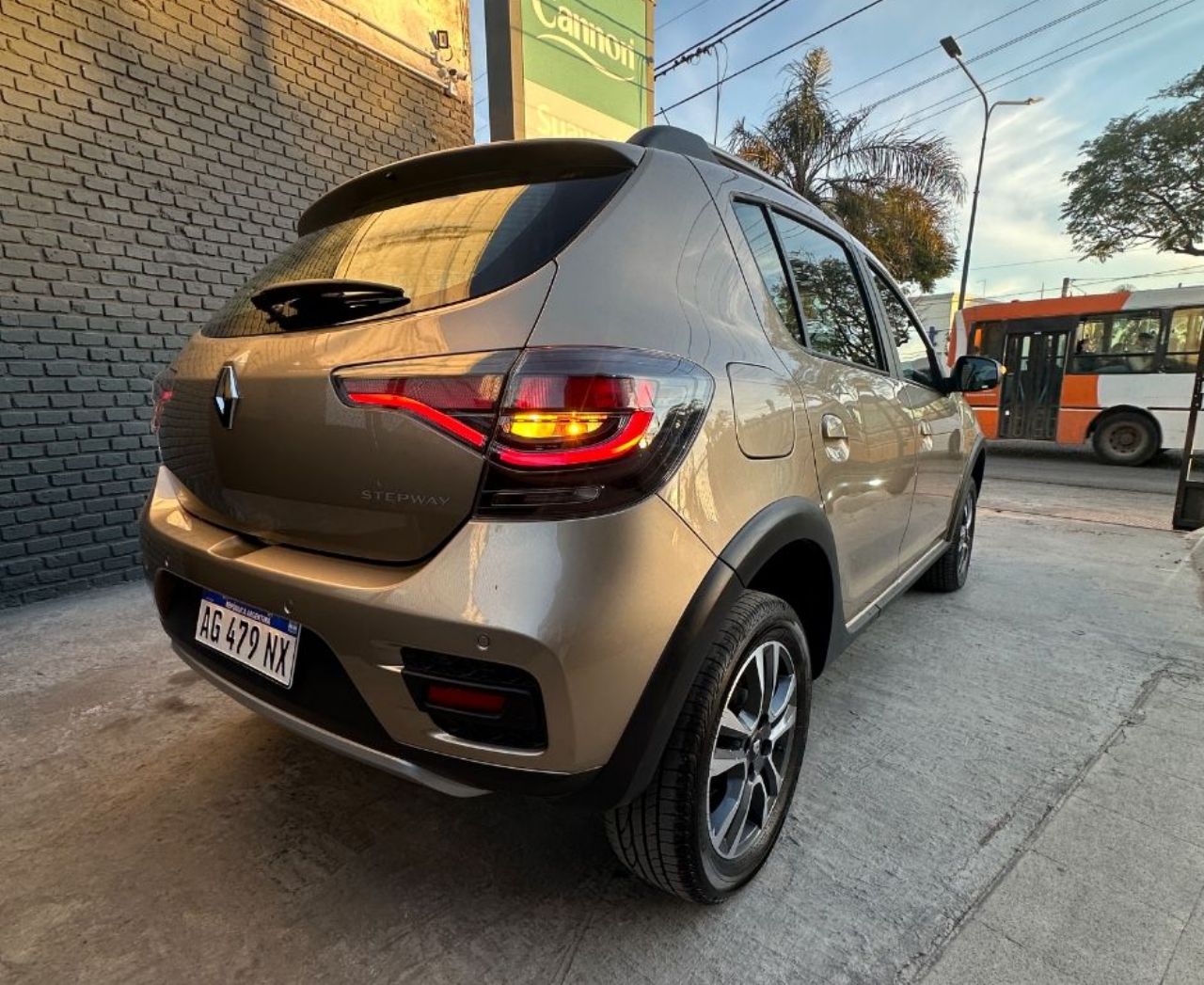 Renault Sandero Usado Financiado en Córdoba, deRuedas