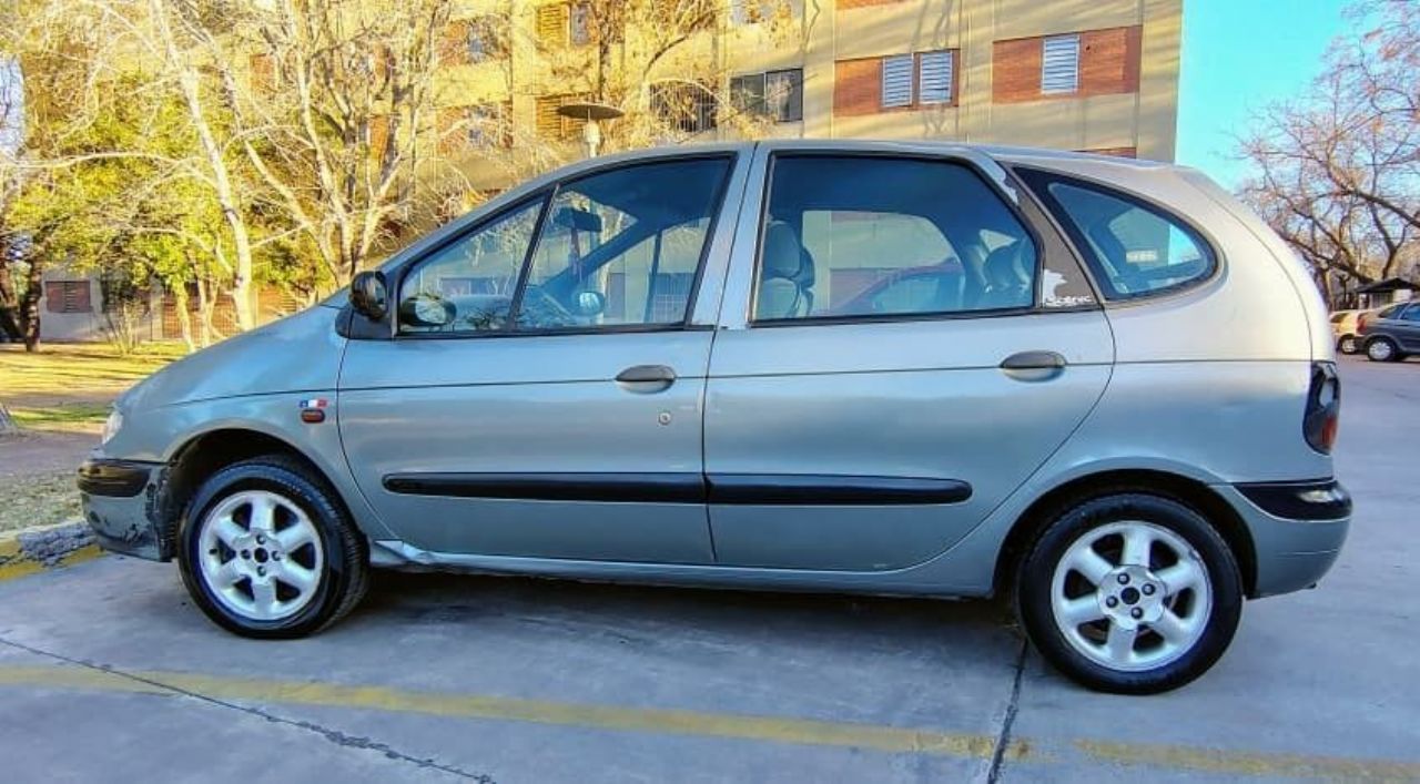 Renault Scenic Usado en Mendoza, deRuedas