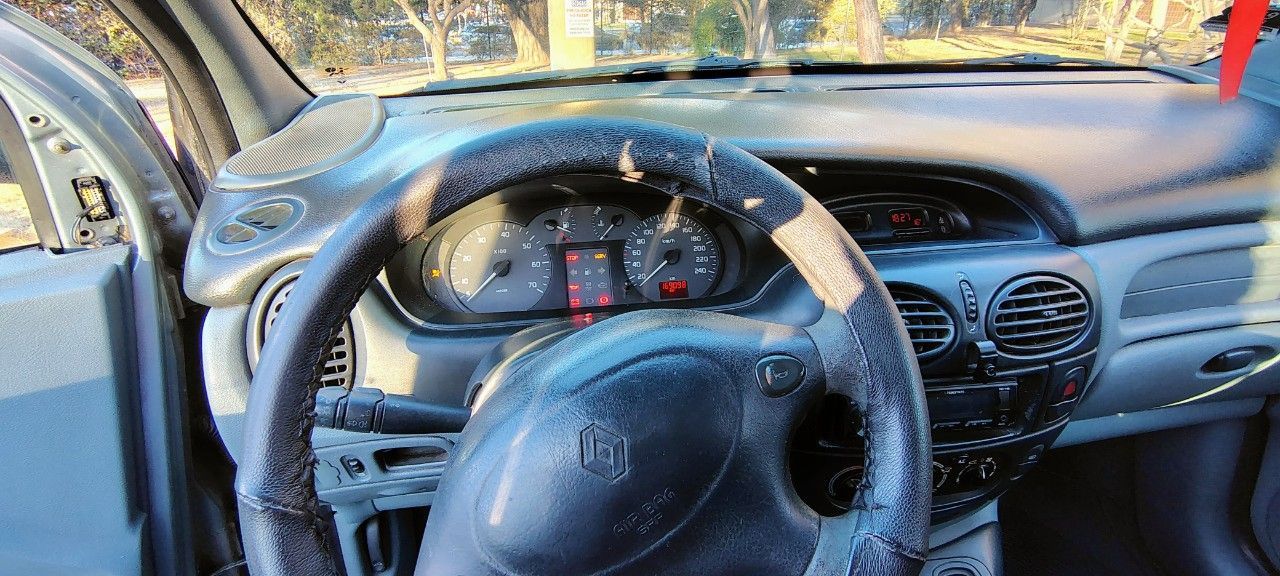 Renault Scenic Usado en Mendoza, deRuedas