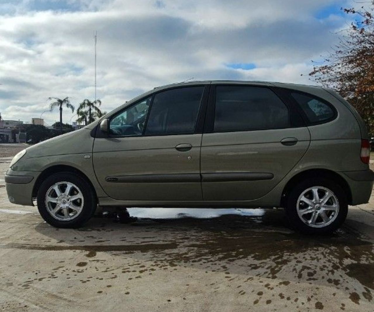 Renault Scenic Usado en Córdoba, deRuedas