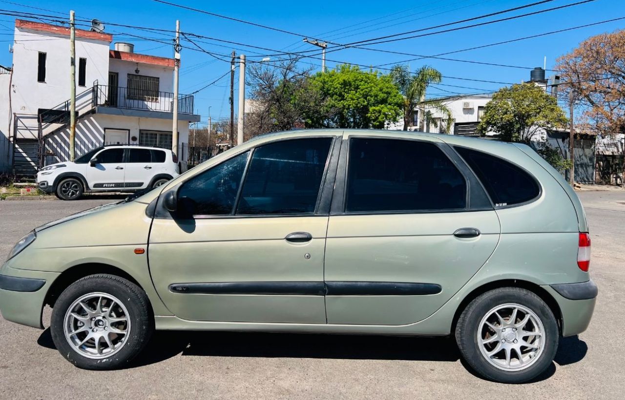 Renault Scenic Usado en Córdoba, deRuedas