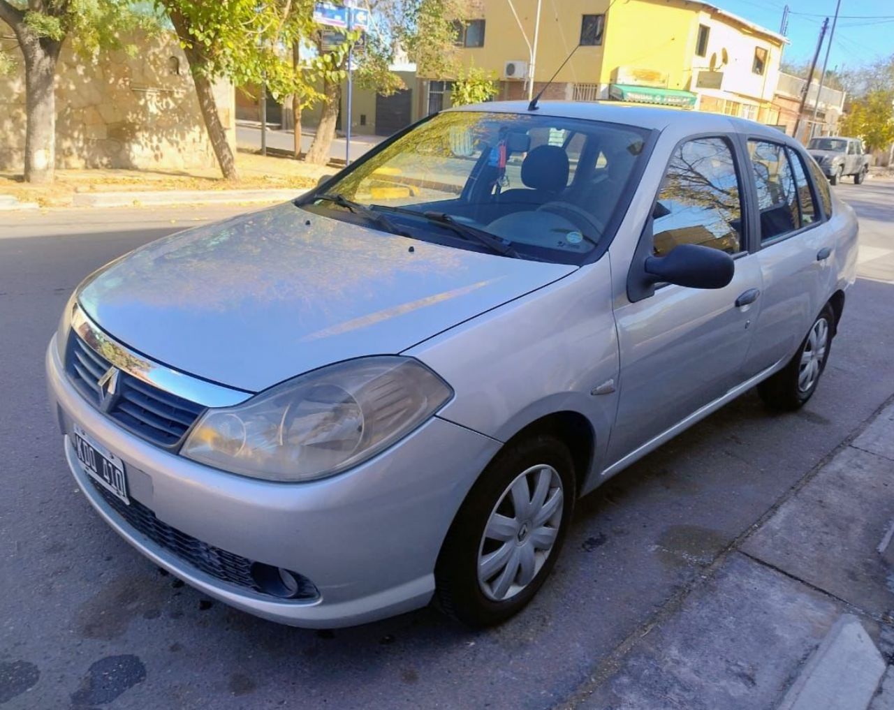 Renault Symbol Usado Financiado en Mendoza, deRuedas