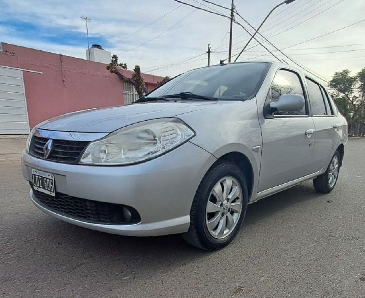 Renault Symbol Usado Financiado en Mendoza, deRuedas