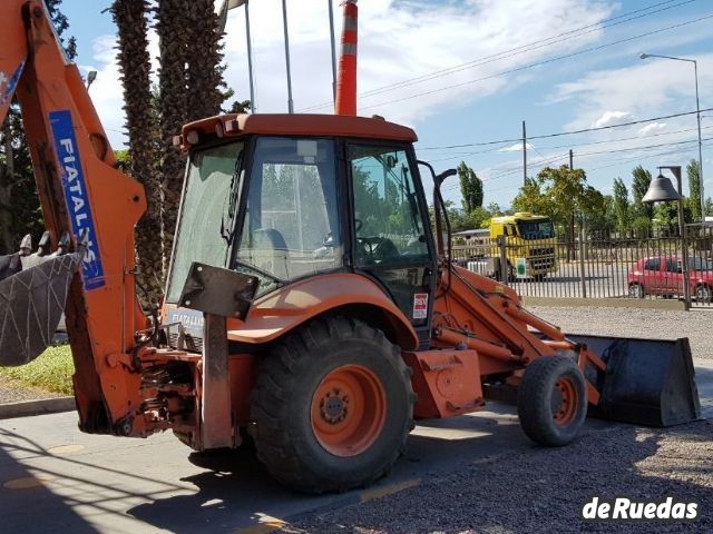 Retroexcavadora Fiat Usado en Mendoza, deRuedas