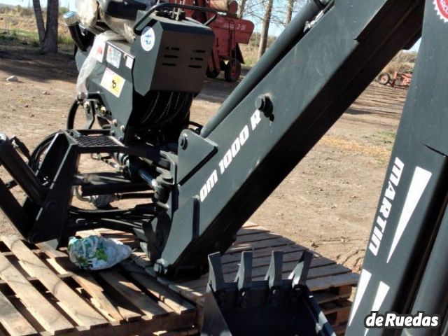Retroexcavadora Omar Martin Nuevo en Mendoza, deRuedas