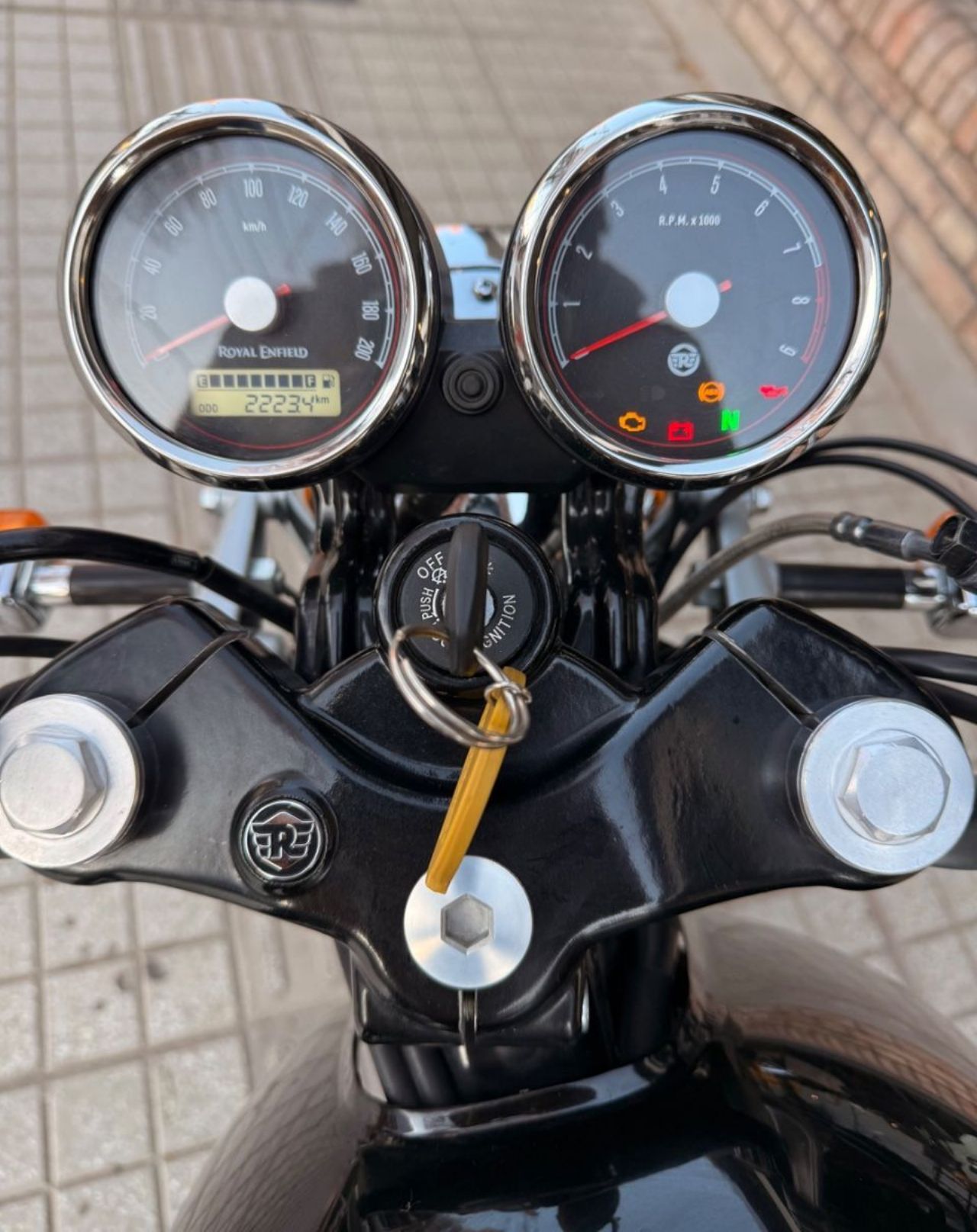 Royal Enfield Continental Usada en Mendoza, deRuedas