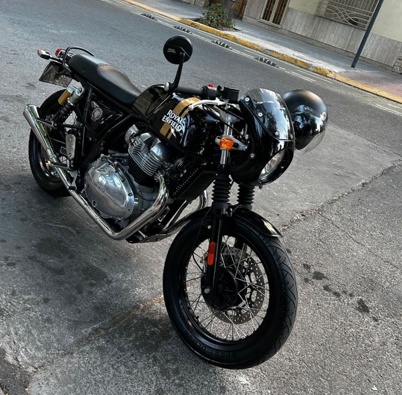 Royal Enfield Continental Usada en Mendoza, deRuedas