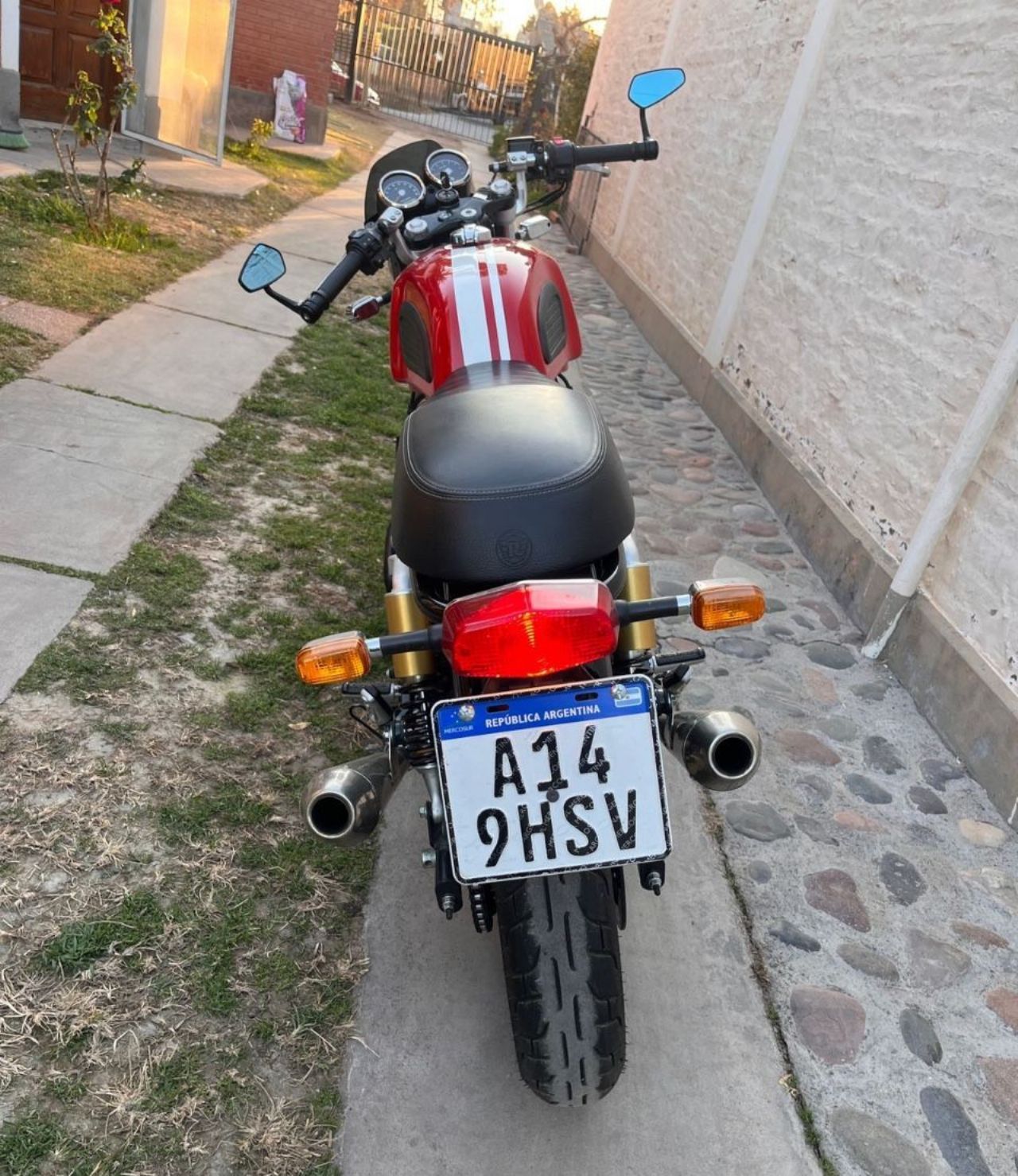 Royal Enfield Continental Usada en Mendoza, deRuedas