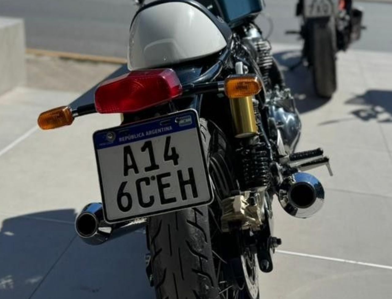 Royal Enfield Continental Usada Financiado en San Juan, deRuedas