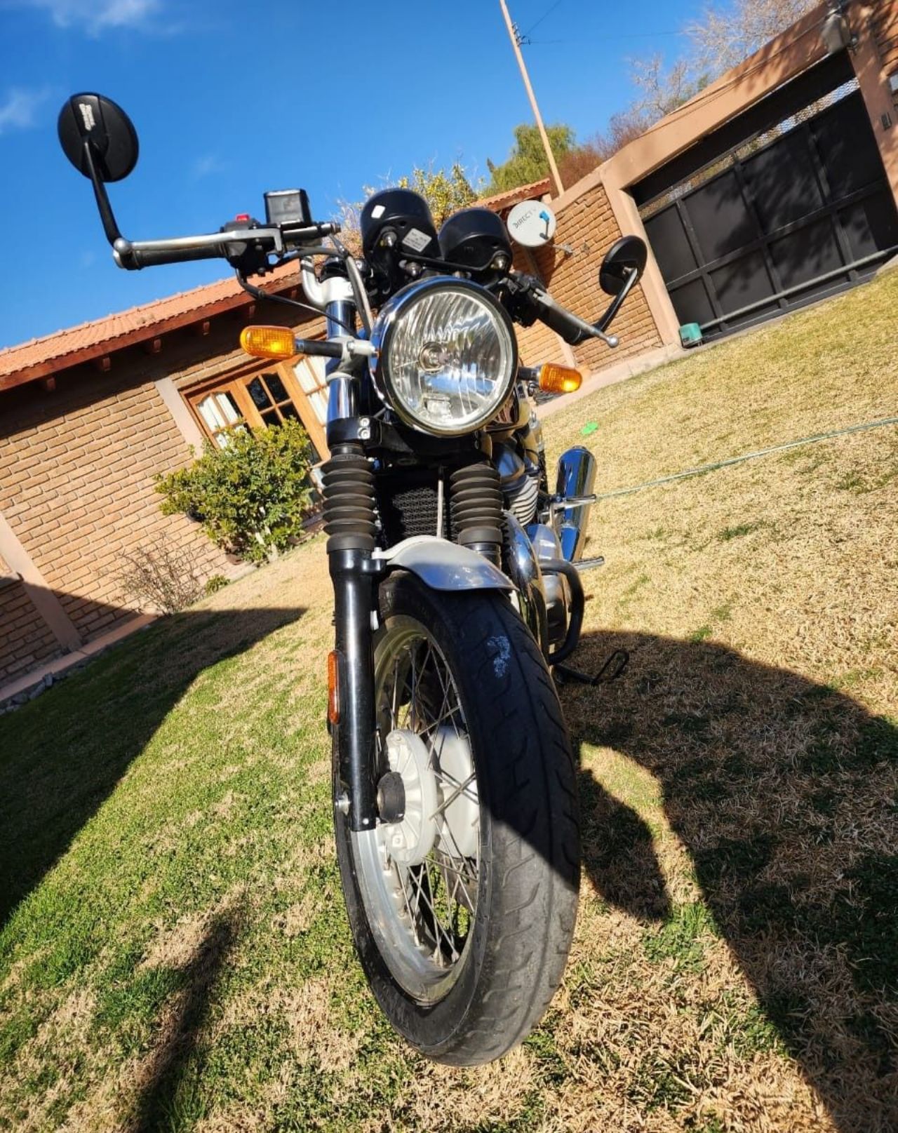 Royal Enfield Continental Usada en San Juan, deRuedas