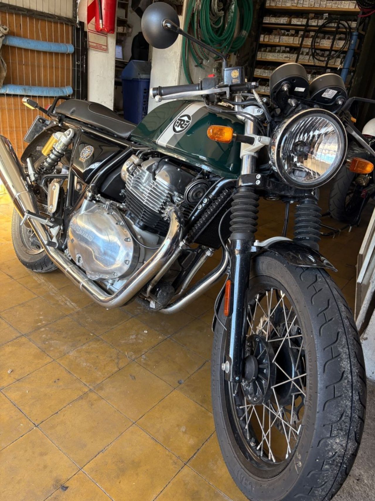 Royal Enfield Continental Usada en Córdoba, deRuedas