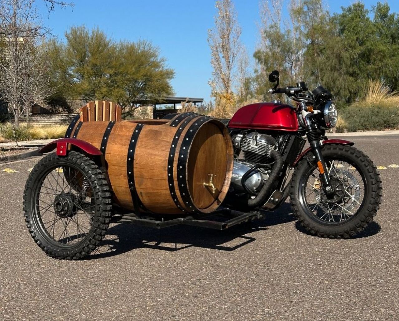 Royal Enfield Continental Usada en Mendoza, deRuedas