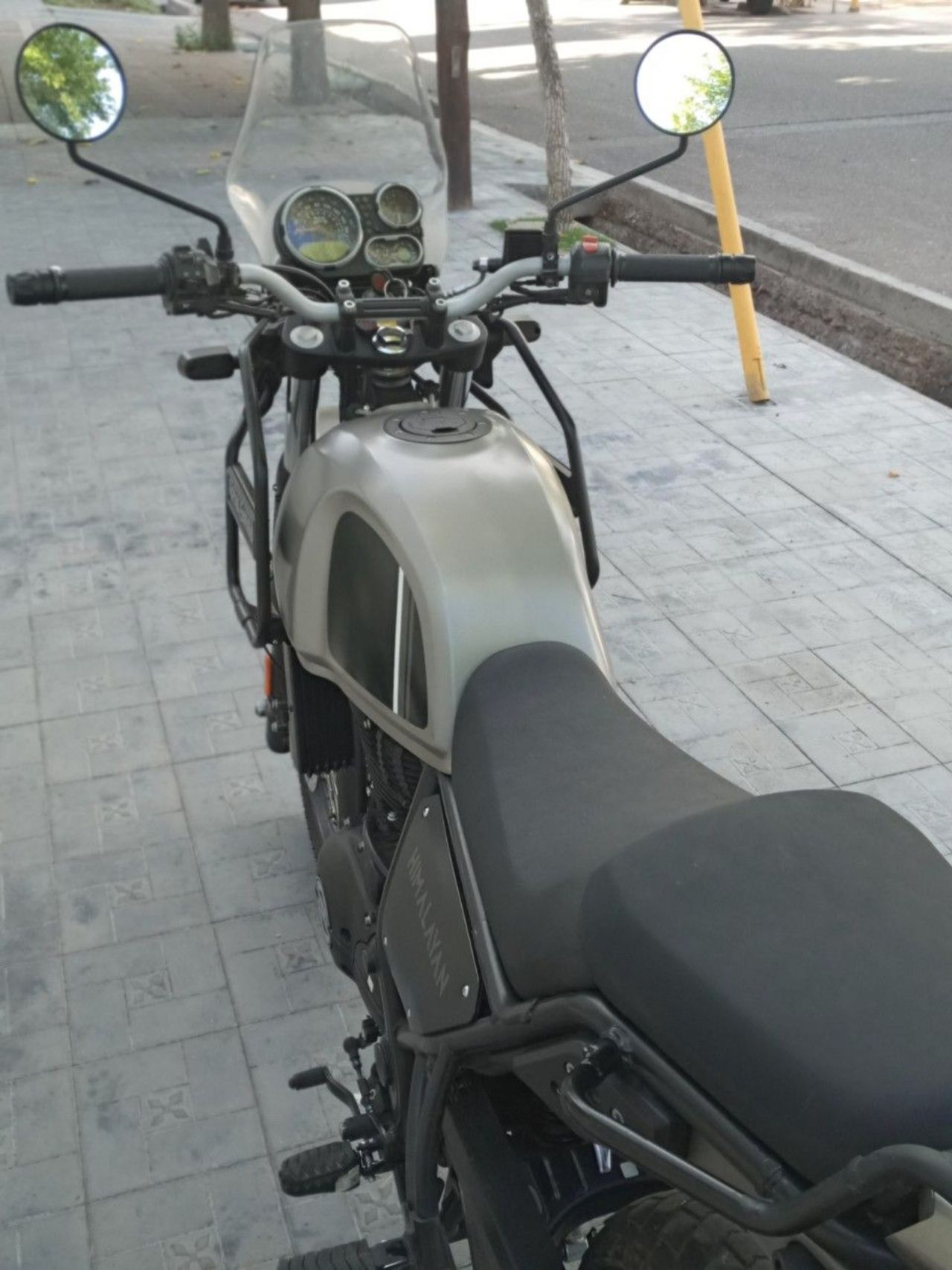Royal Enfield Himalayan Usada en Mendoza, deRuedas