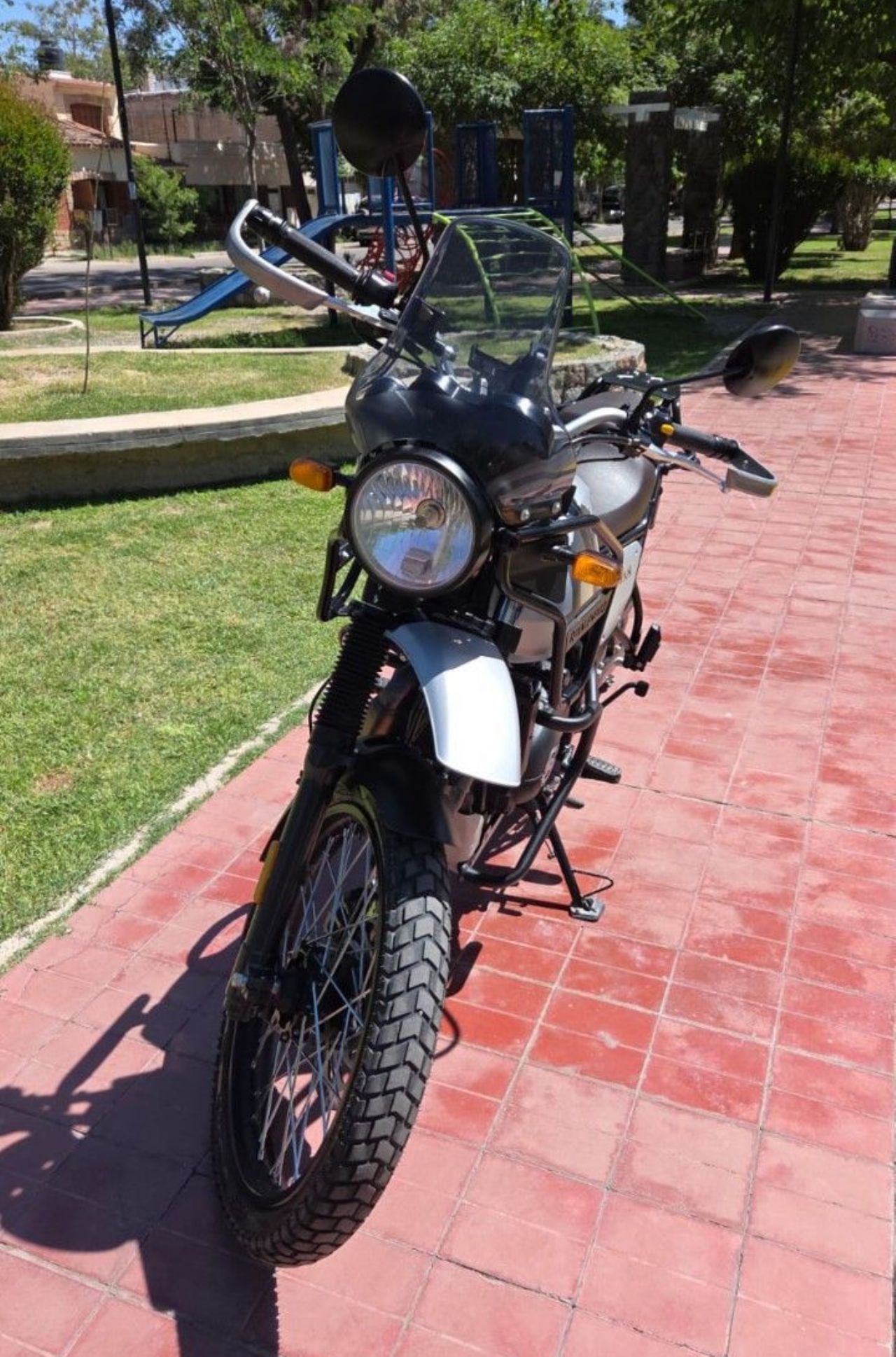 Royal Enfield Himalayan Usada en Mendoza, deRuedas