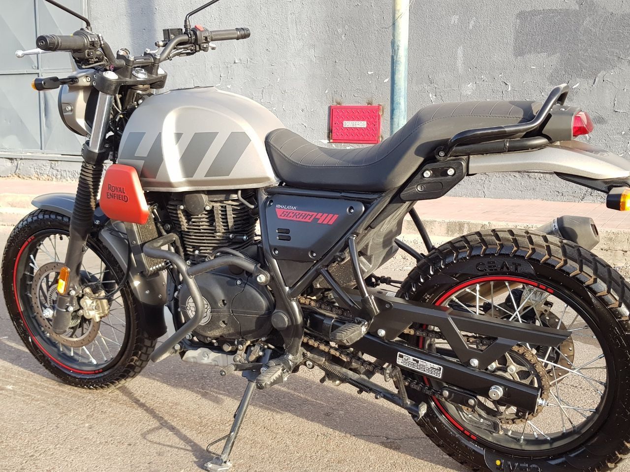 Royal Enfield Himalayan Usada Financiado en Mendoza, deRuedas