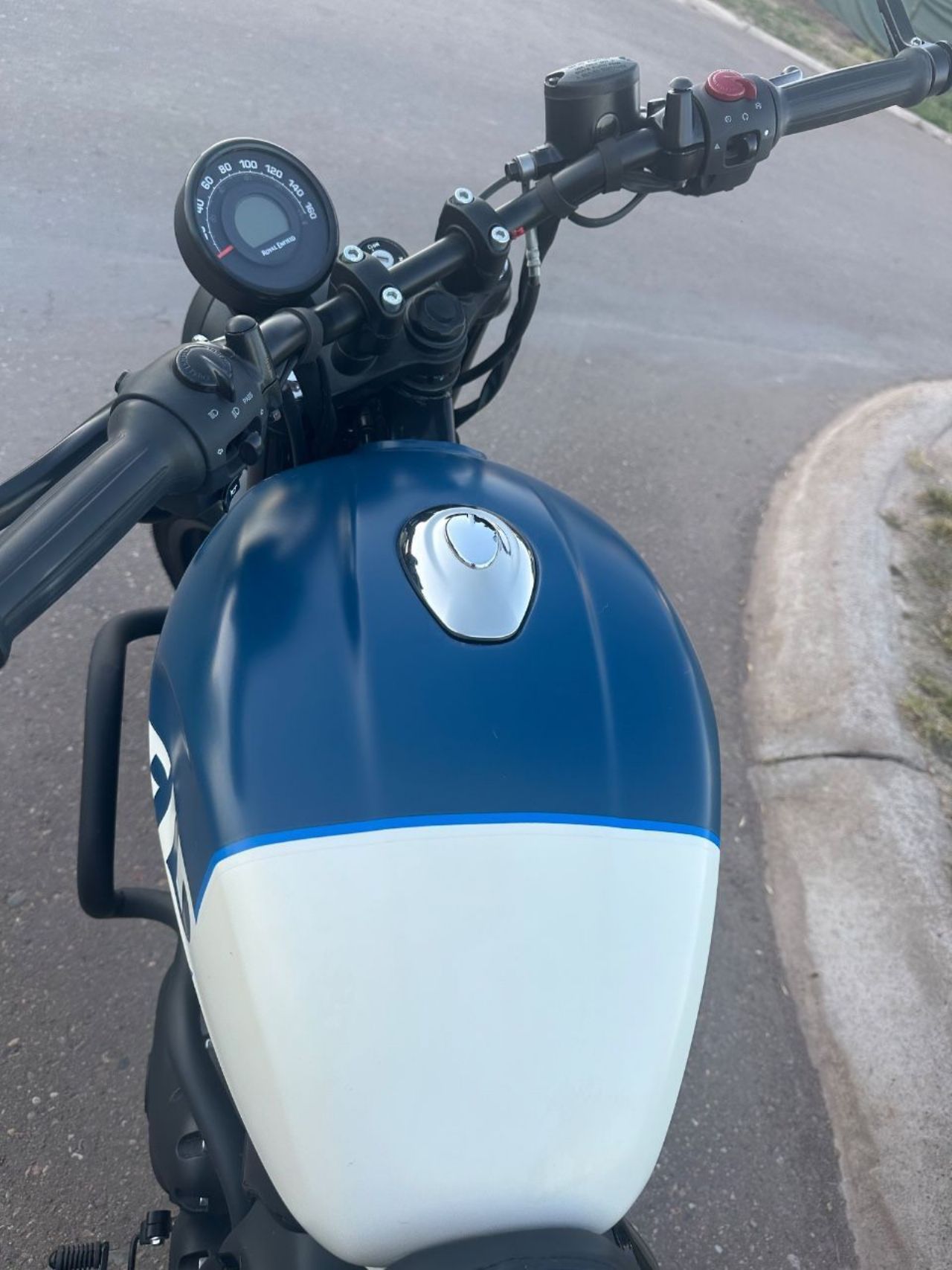 Royal Enfield Hunter Usada en Mendoza, deRuedas