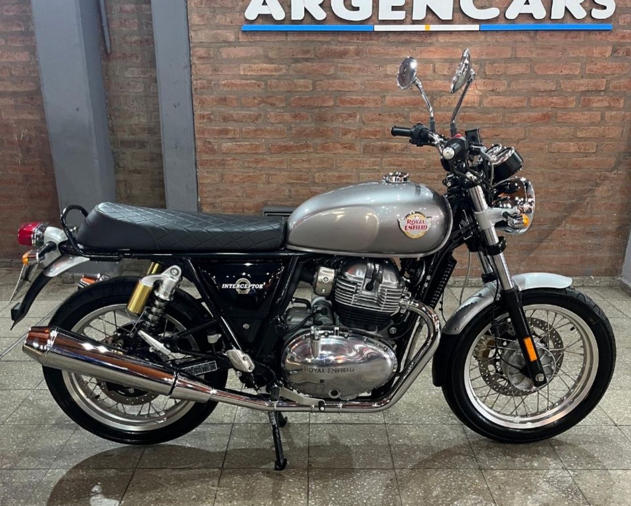 Royal Enfield Interceptor Usada Financiado en San Juan, deRuedas