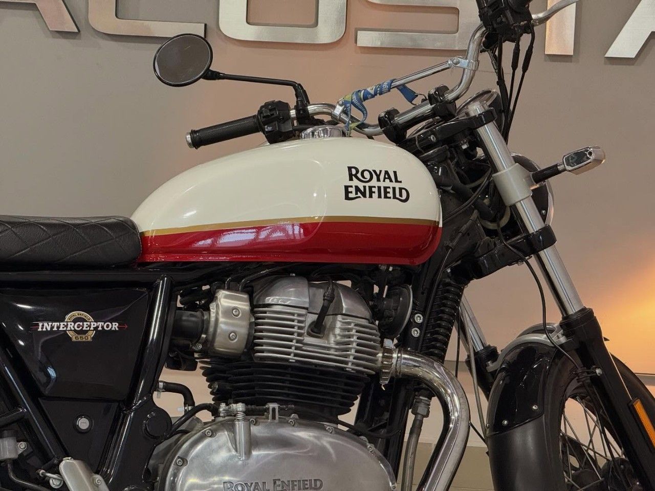 Royal Enfield Interceptor Usada Financiado en San Juan, deRuedas
