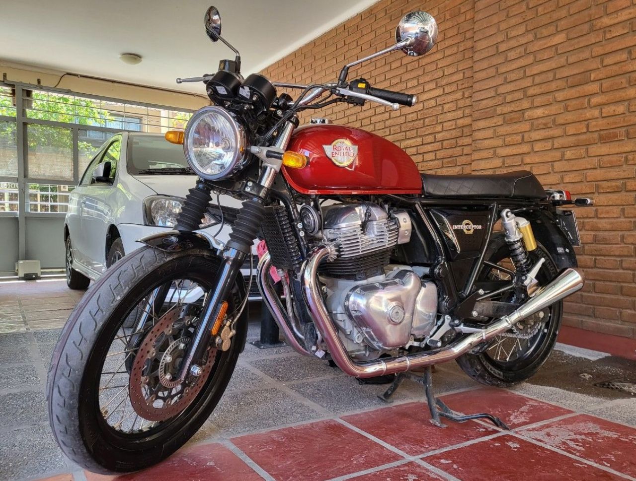 Royal Enfield Interceptor Usada en San Juan, deRuedas