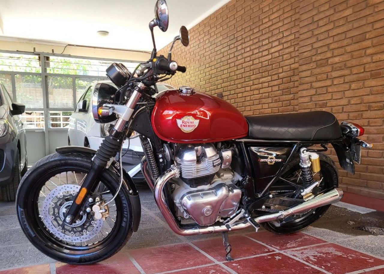 Royal Enfield Interceptor Usada en San Juan, deRuedas